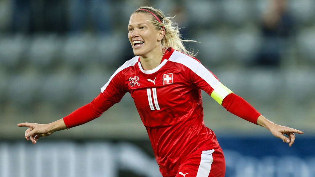 Sportlerinnenleben. Lara Dickenmann: «Ich denke, ich hätte das Outing anders machen sollen»