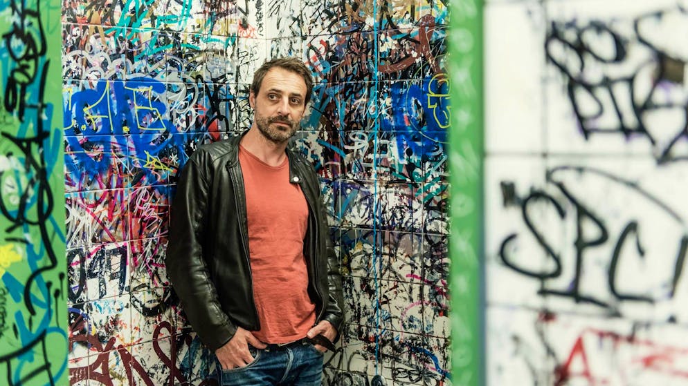 Dominic Dillier über seine Kinder: «Ich bin total stolz, dass ich einen Sohn habe, der Gitarre spielt und eine Tochter, die im Chor singt. Wegen des Coronavirus sind wir ja zurzeit alle viel daheim, und so haben wir kürzlich zusammen den Song ‹Dance Monkey› von Tones and I einstudiert.»