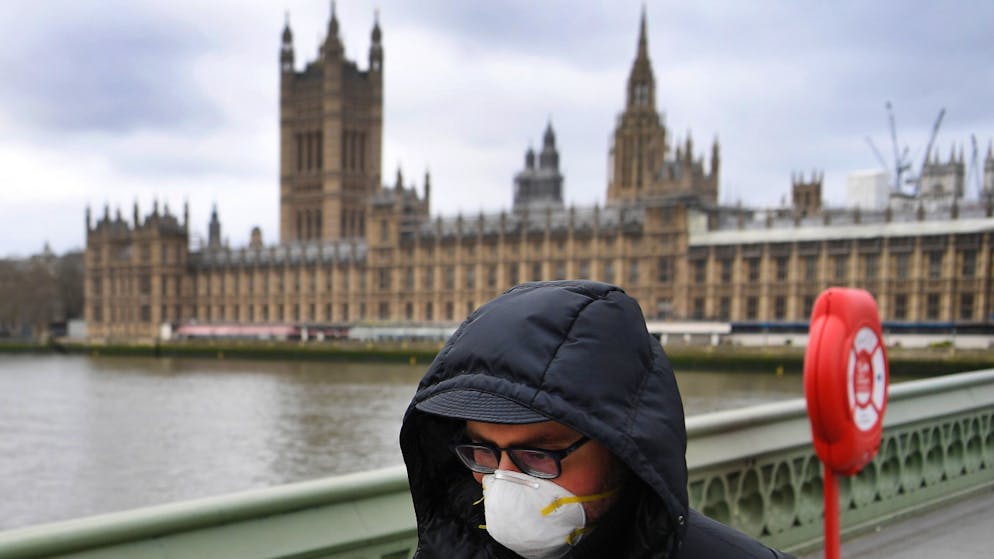 Chiunque arrivi nel Regno Unito dall'estero dovrà restare in quarantena per due settimane (foto simbolica)