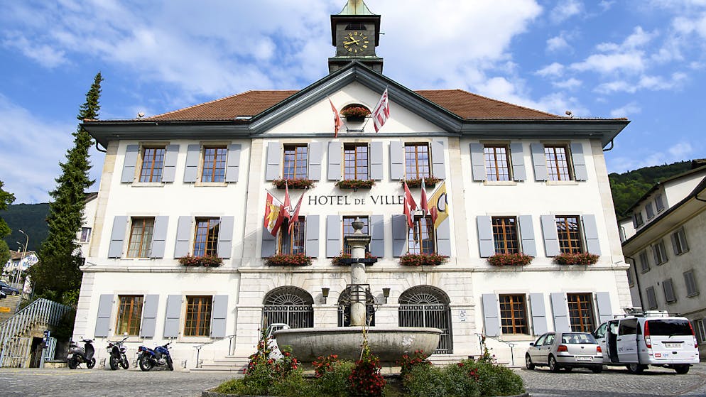 Das Rathaus von Moutier. Noch ist unklar, wann die Abstimmung über die Kantonszugehörigkeit wiederholt wird.