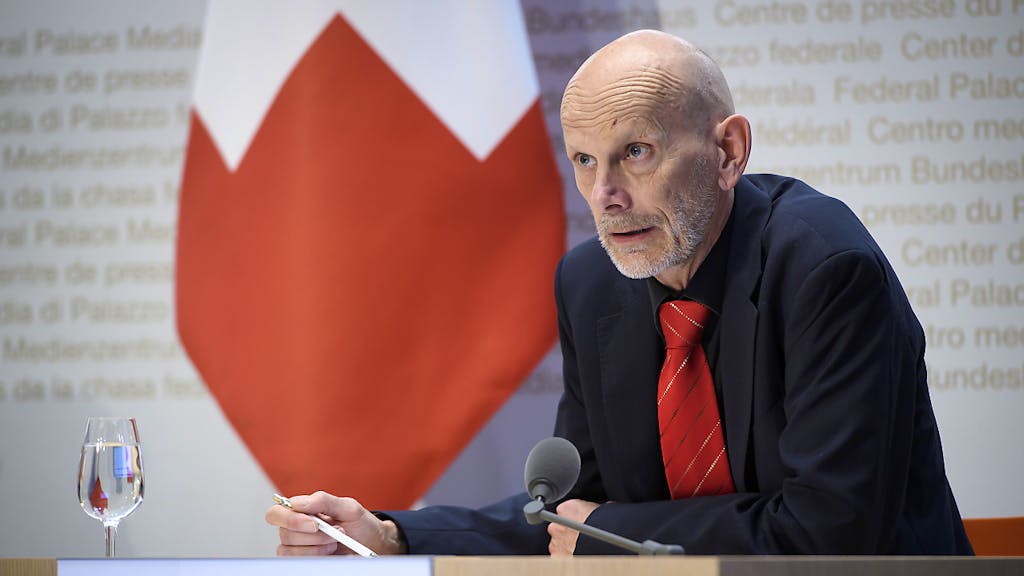 COVID-19. Koch: «Non siamo ancora al picco, bisogna continuare a proteggersi»