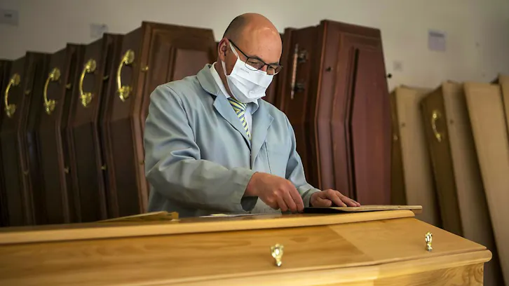 Les pompes funèbres s'adaptent à la crise