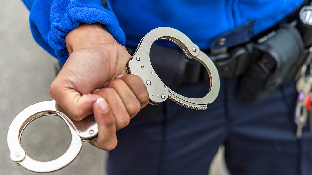 Coronavirus – Schweiz. Polizist angehustet – Festnahme