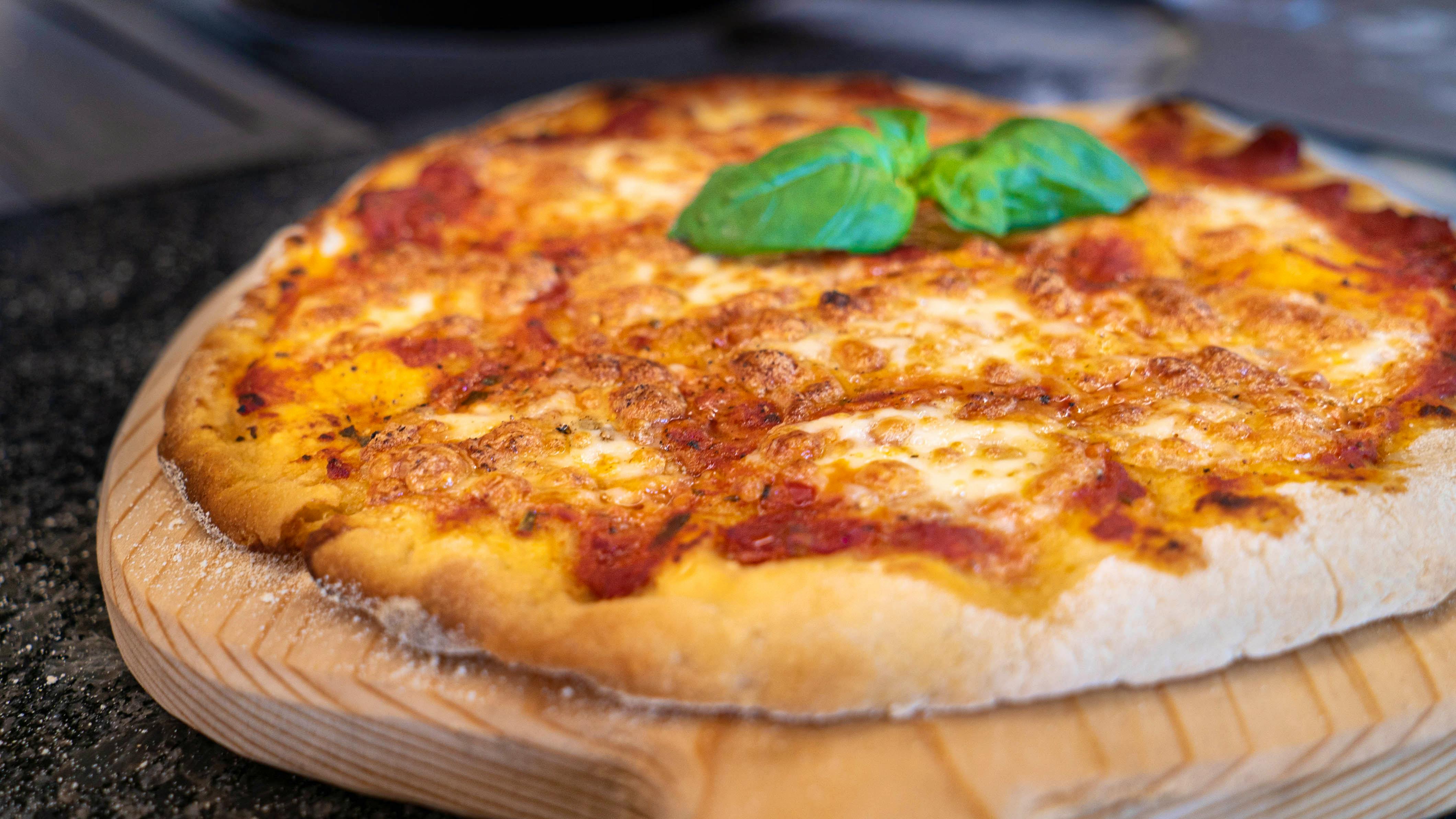 Pizza Margherita wie vom Italiener? Hier ist das Rezept