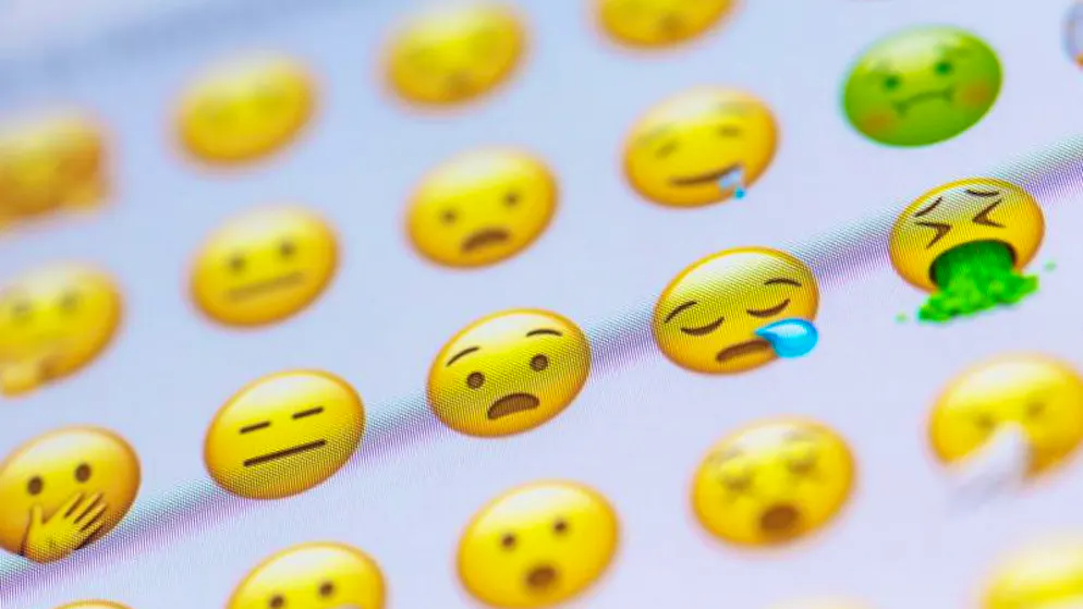 Für jeden Gefühlsausdruck das passende Zeichen: Die Auswahl an Emojis ist inzwischen riesig – der Umgang mit ihnen wird jedoch immer komplexer. Foto: Andrea Warnecke/dpa-tmn