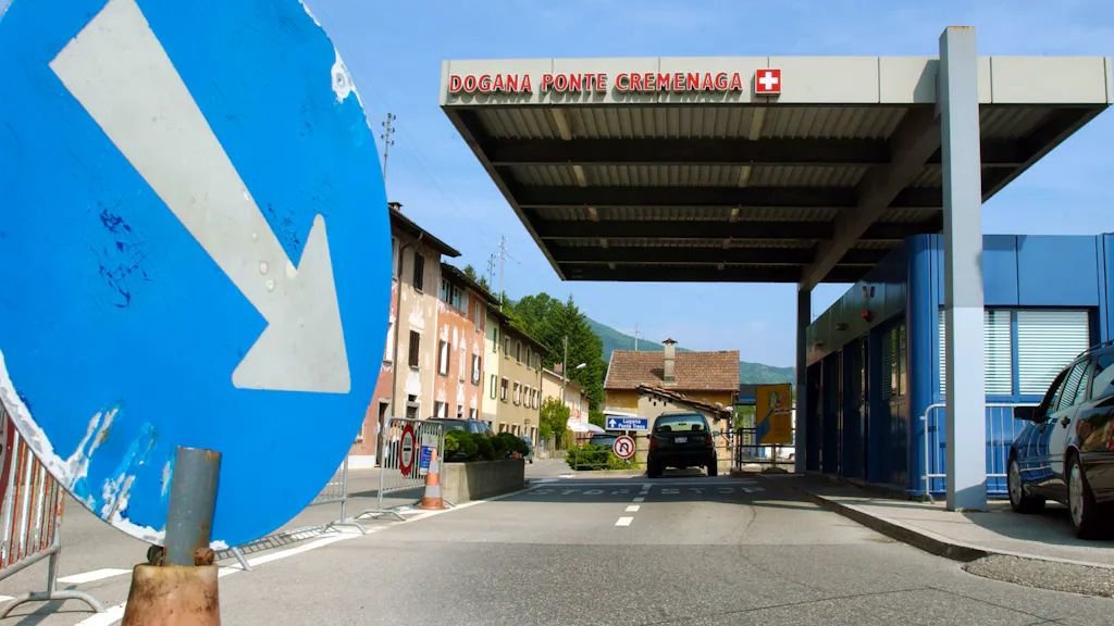 COVID-19. Da lunedì riapriranno altri 3 valichi doganali in Ticino
