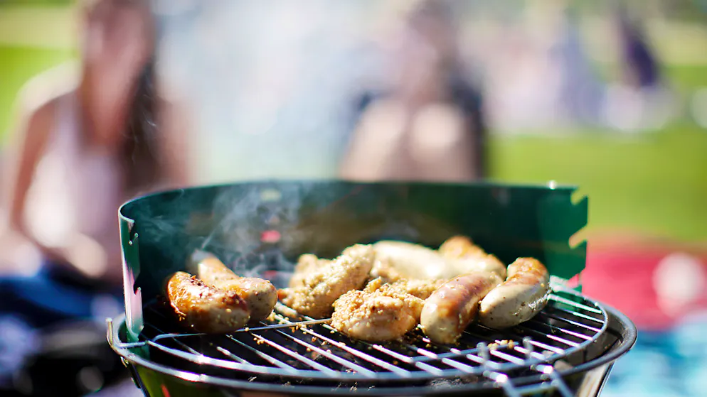 Oggetti per barbecue rilasciano metalli, possibili danni a salute (foto simbolica)