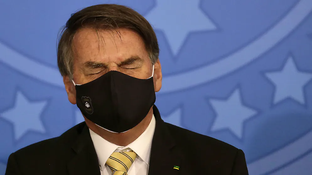 Si profila una richiesta di impeachment nei confronti del presidente brasiliano Jair Bolsonaro.
