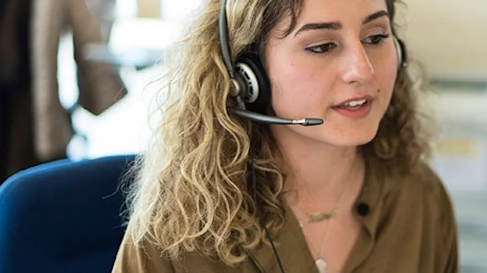 Der VideoCom-Dienst von Swisscom und Procom bietet kostenlose Live-Übersetzungen in Gebärdensprache an. 