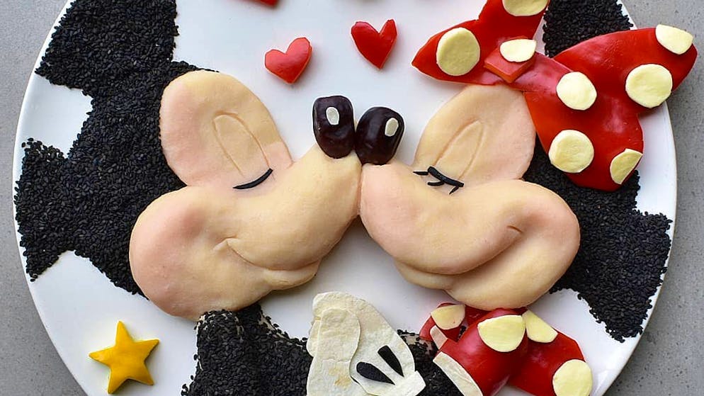 Laleh Mohmedis Instagram-Account hat mittlerweile &#xFC;ber 240&apos;000 Followerinnen und Follower. Sie wird von Firmen wie Disney, Nickelodeon, Universal Pictures gebucht