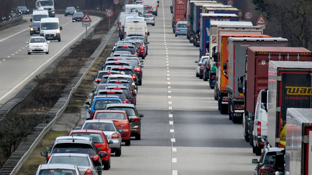 Neue Verkehrsregeln. Alkoholverbot auf Autobahnraststätten fällt