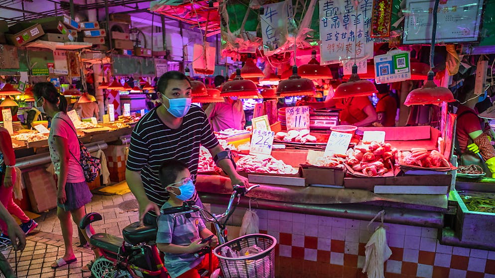 Uno dei mercati di Wuhan