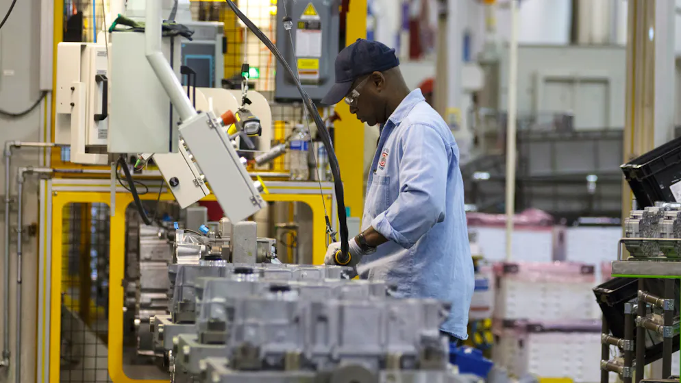 Il lavoro è sempre di meno negli Usa.