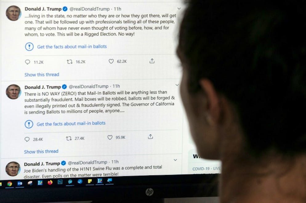 Lectures des tweets présidentiels, le 26 mai 2020 à Los Angeles
