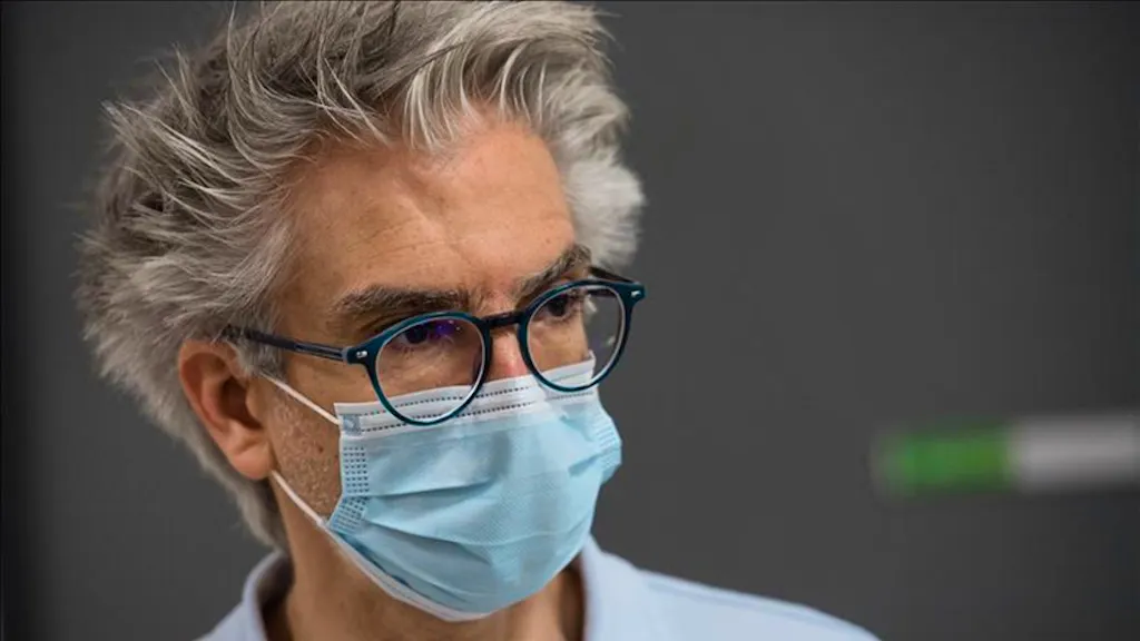 Pandemia. Appello dei medici per l'uso della mascherina