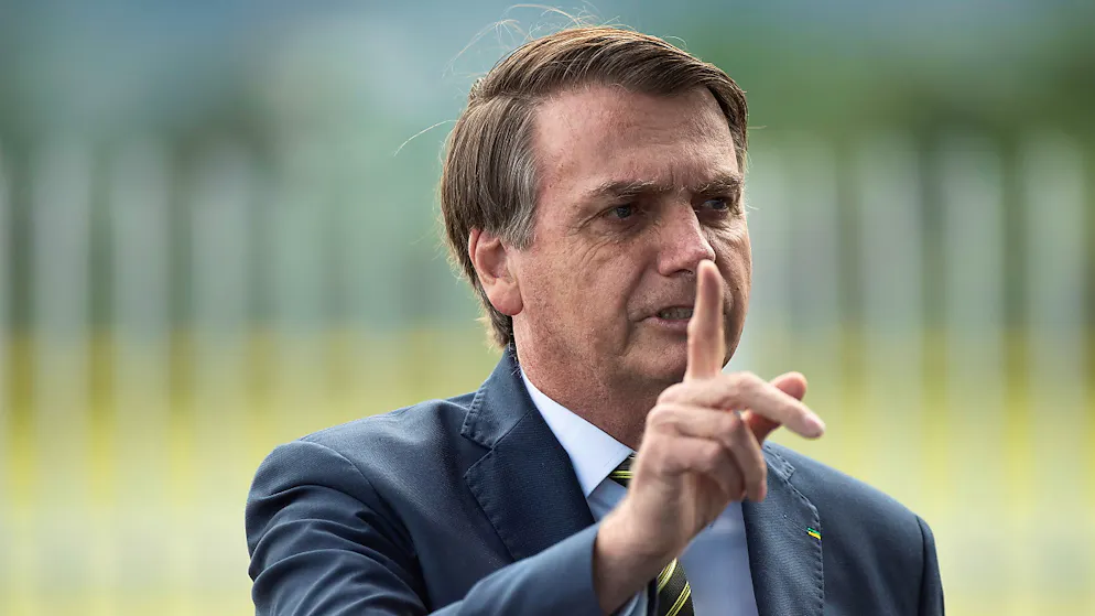 In perdita di consensi il presidente brasiliano Jair Bolsonaro.