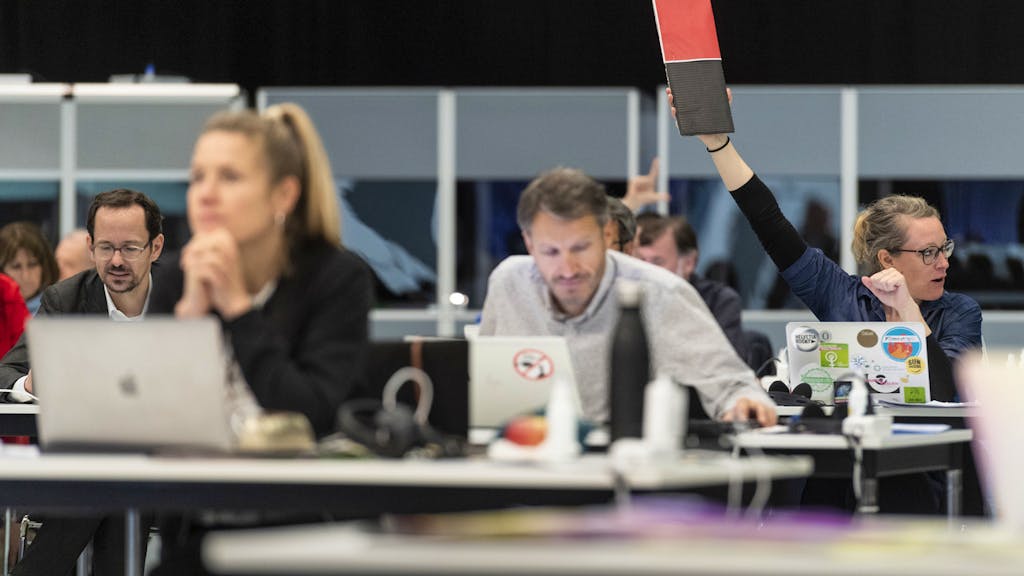 Parlament. Covid-App, Überbrückungsrente und Ehe für alle: Sommersession beginnt