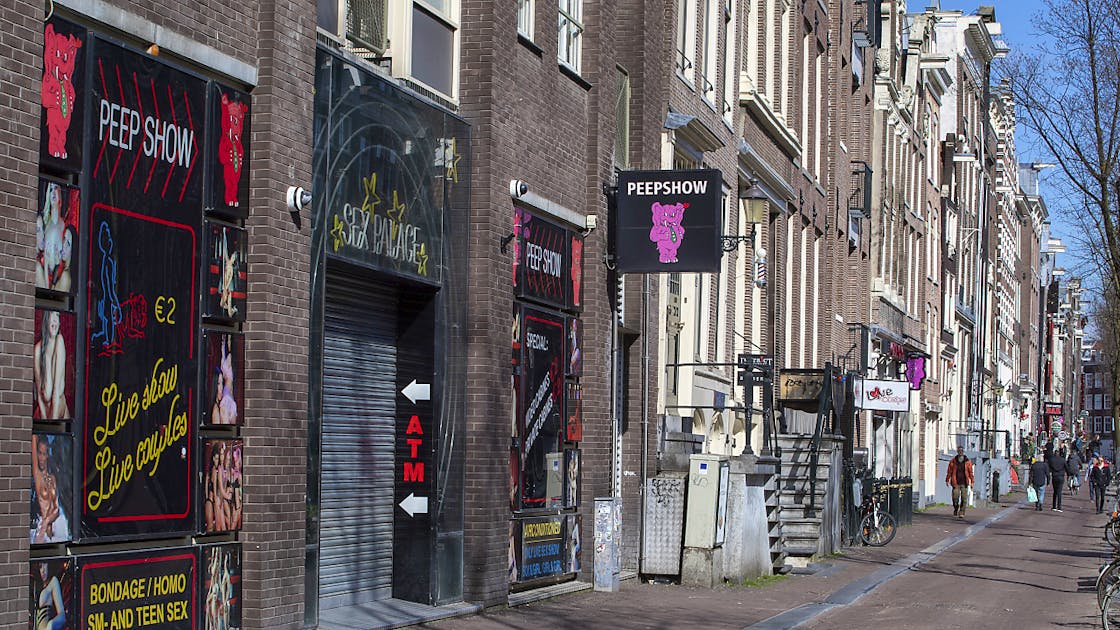 Pays-Bas: réouverture des bars en juin