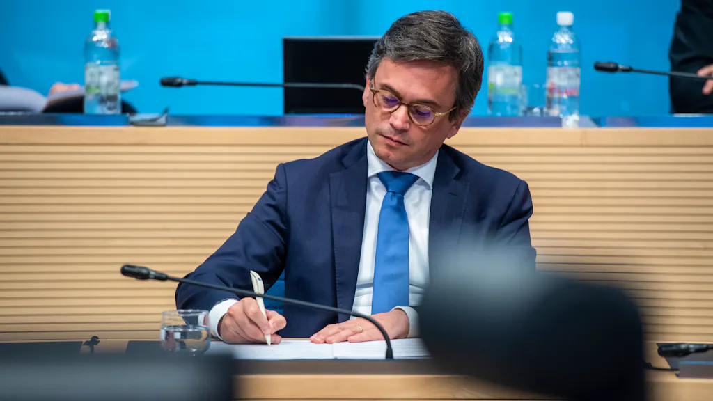Ticino. Disoccupazione, Vitta: «Limitare i danni e rilanciare subito l’economia»