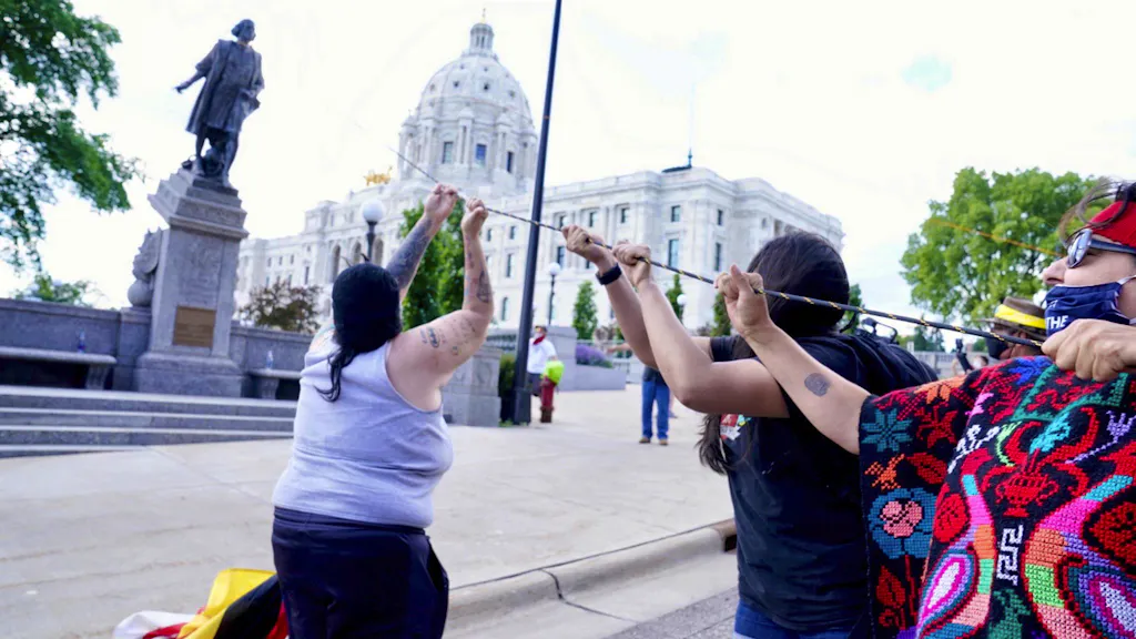 Auch Schweizer betroffen. Helden oder Rassisten? Streit um Namen, Statuen und Flagge spaltet die USA
