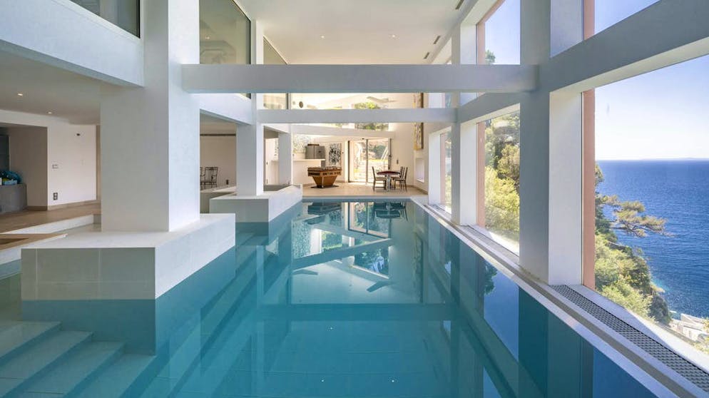 … ma anche delle piscine coperte…