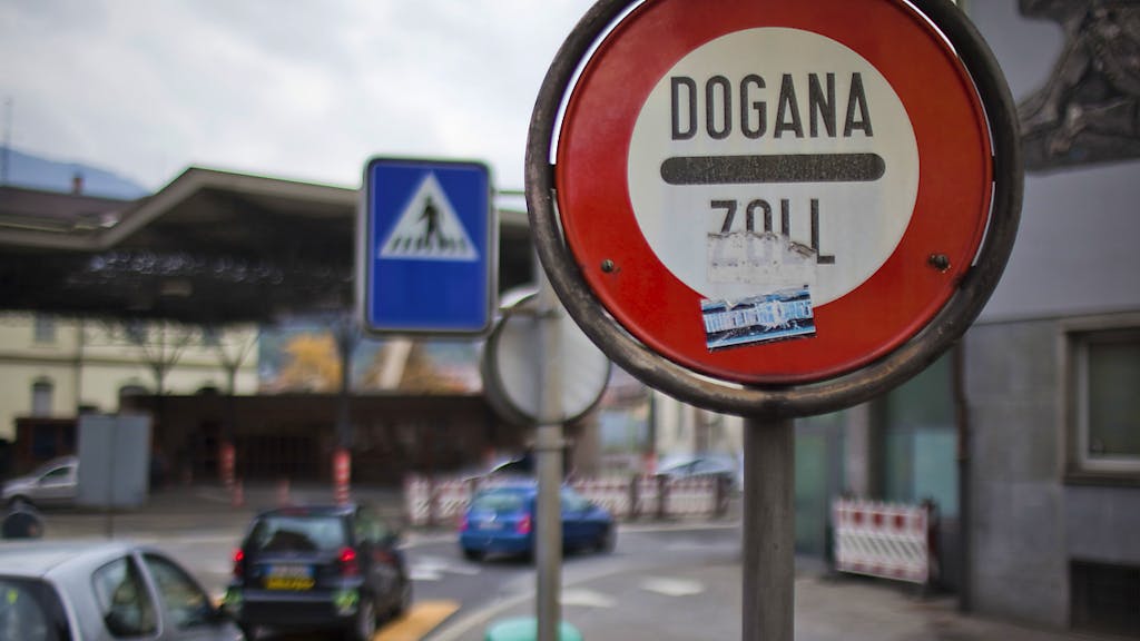 Ticino. Un po' più di traffico alla frontiera, ma poche multe