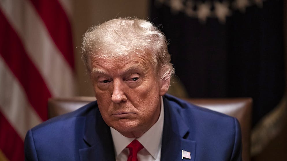 Nuovo record di contagi negli Usa e la California fa causa al presidente.