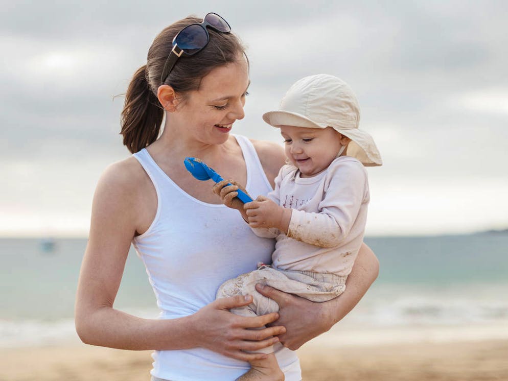 Mother holding little daughter on the beach

When: 31 Jan 2018
Credit: Daniel Ingold/Westend61/Cover Images