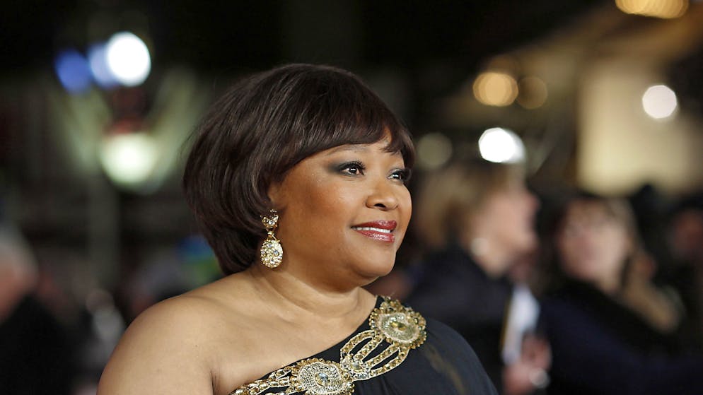 È morta Zindzi Mandela, figlia di Nelson Mandela.