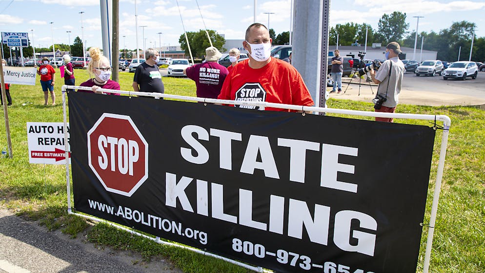 L'esecuzione ha sollevato proteste.