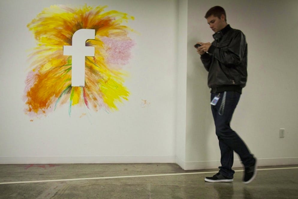 Facebook sfida YouTube, sul social arrivano i video musicali