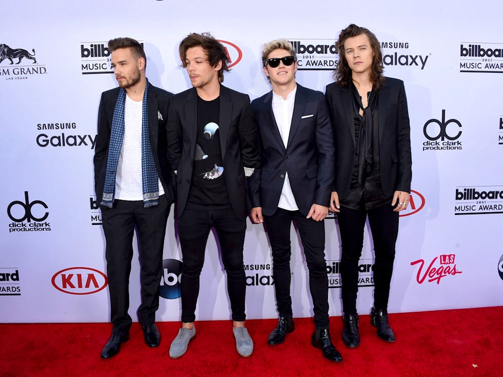 LAS VEGAS, NV - MAY 17:  (L-R) Singers Liam Payne, Louis Tomlinson, Niall Horan, and Harry Styles of One Direction attend the 2015 Billboard Music Awards at MGM Grand Garden Arena on May 17, 2015 in Las Vegas, Nevada.  (Photo by Jason Merritt/Getty Images)