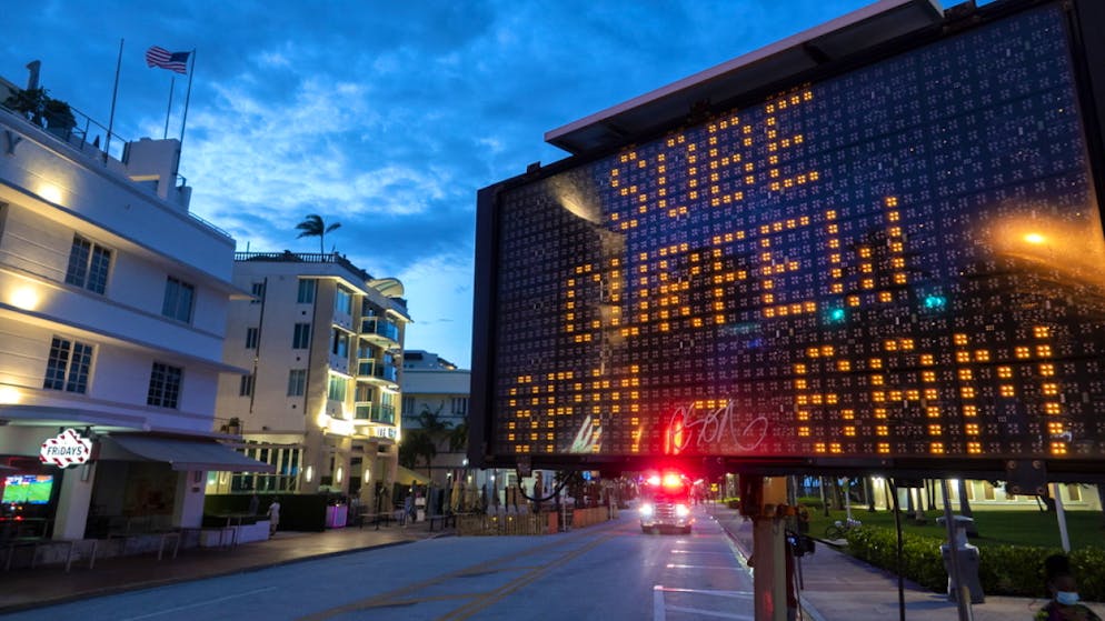Da venerdì a South Beach (Miami Beach, Florida) è in vigore il coprifuoco dalle 20.00 alle 06.00.