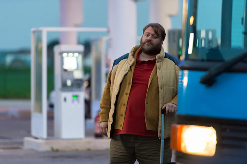 Fresi e Battiston dentro una fiaba con la luna