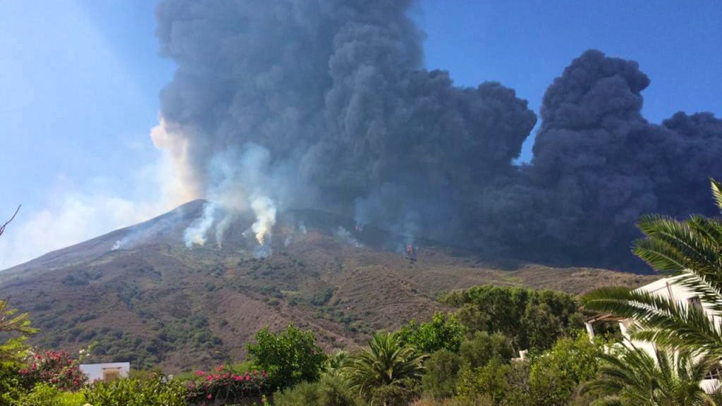 Wieder Explosionen Im Vulkan Stromboli