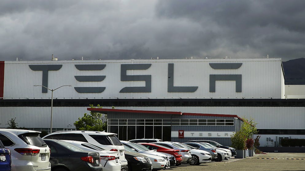 Elektroautos Und Aktien Von Tesla Nicht Mehr Zu Bremsen