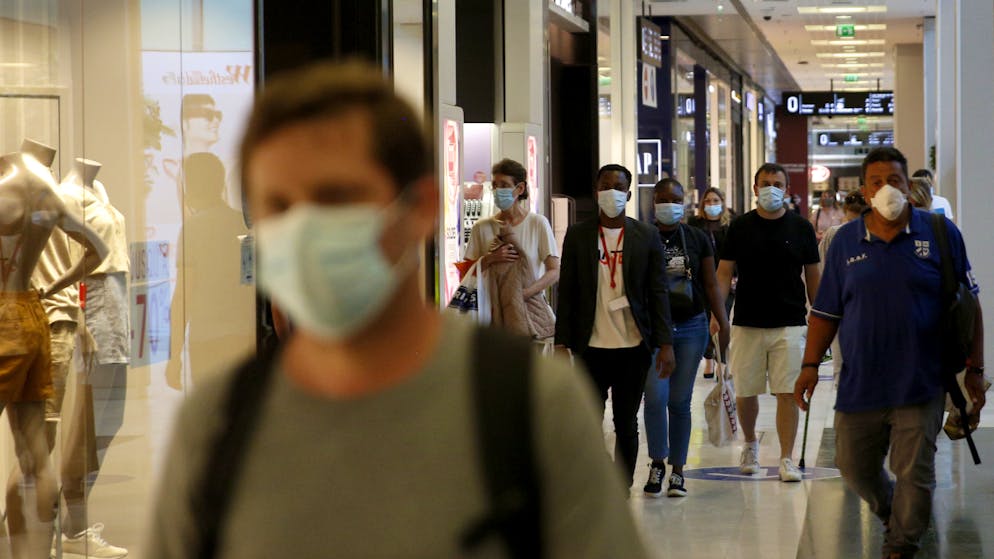 La circolazione del coronavirus è «in netto aumento in Francia» (foto simbolica)