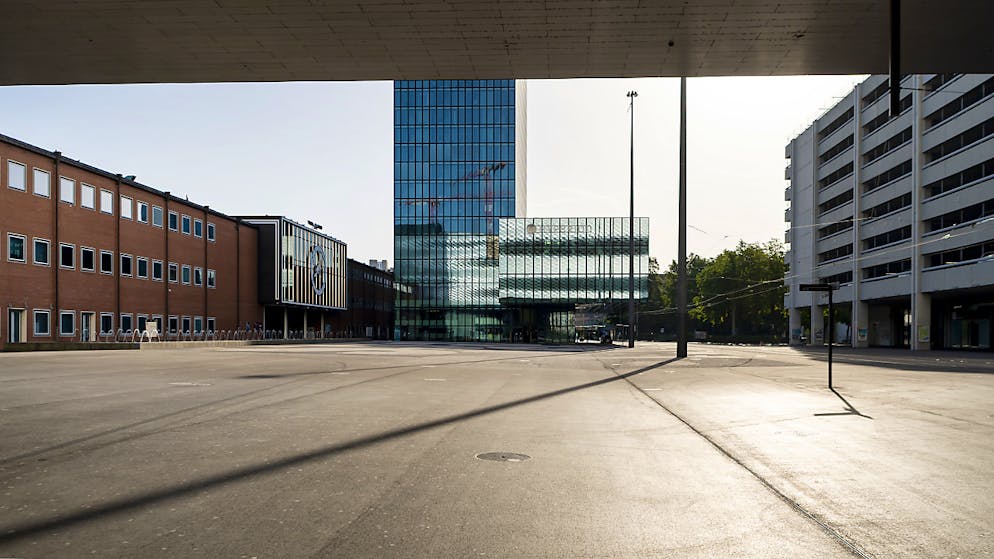 Gli spazi della fiera di Basilea rimangono vuoti.