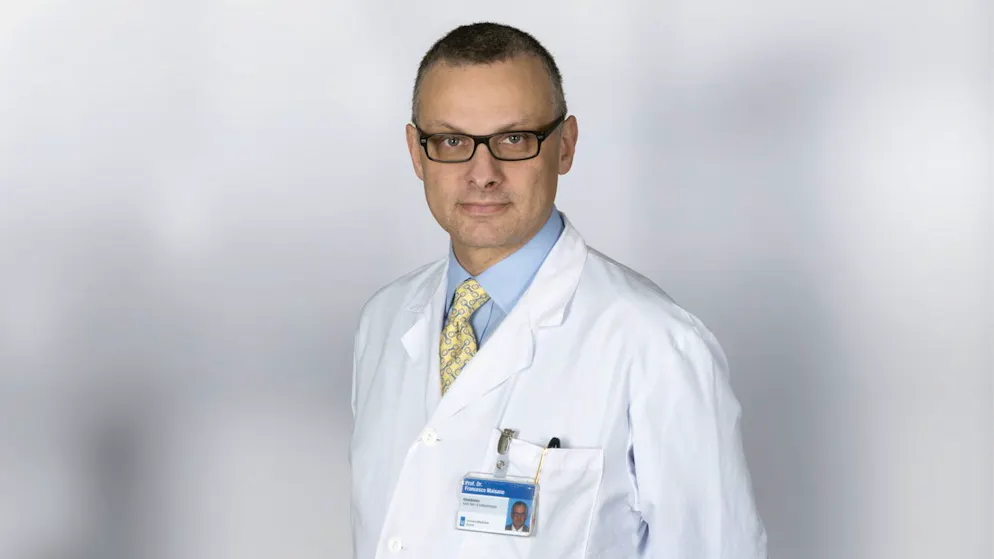Hat er Testergebnisse geschönt und Komplikationen bei Patienten bewusst verschwiegen? Gegen Professor Francesco Maisano, Chef der Herzklinik am Unispital Zürich, läuft eine Untersuchung mit schwerwiegenden Vorwürfen. (Archivbild)
