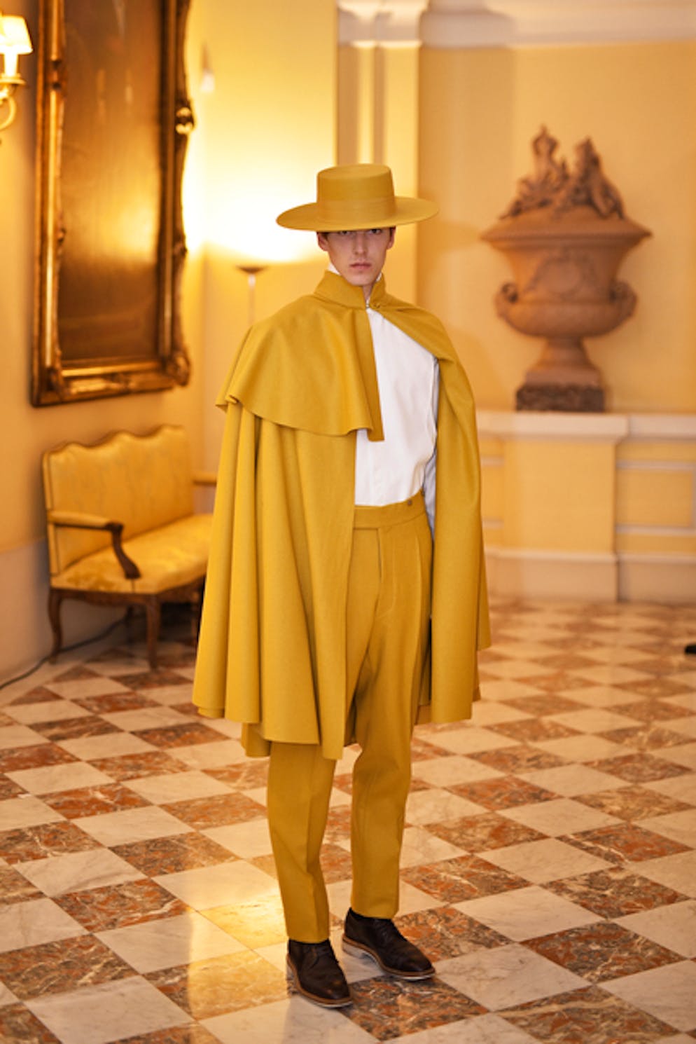 Parigi fashion week Men's, stile caliente di Oteyza