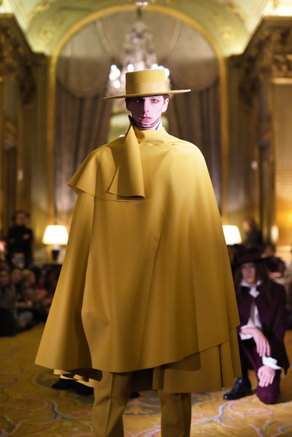 Parigi fashion week Men's, stile caliente di Oteyza