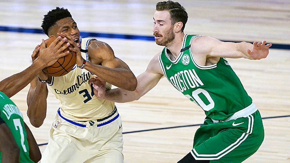 Giannis Antetokounmpo a fait des misères aux défenseurs de Boston.