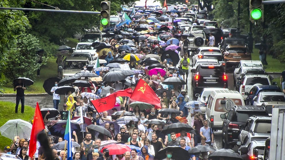 Pour le quatrième week-end consécutif, les manifestants ont parcouru les rues de cette ville proche de la Chine, chantant des slogans hostiles au Kremlin.