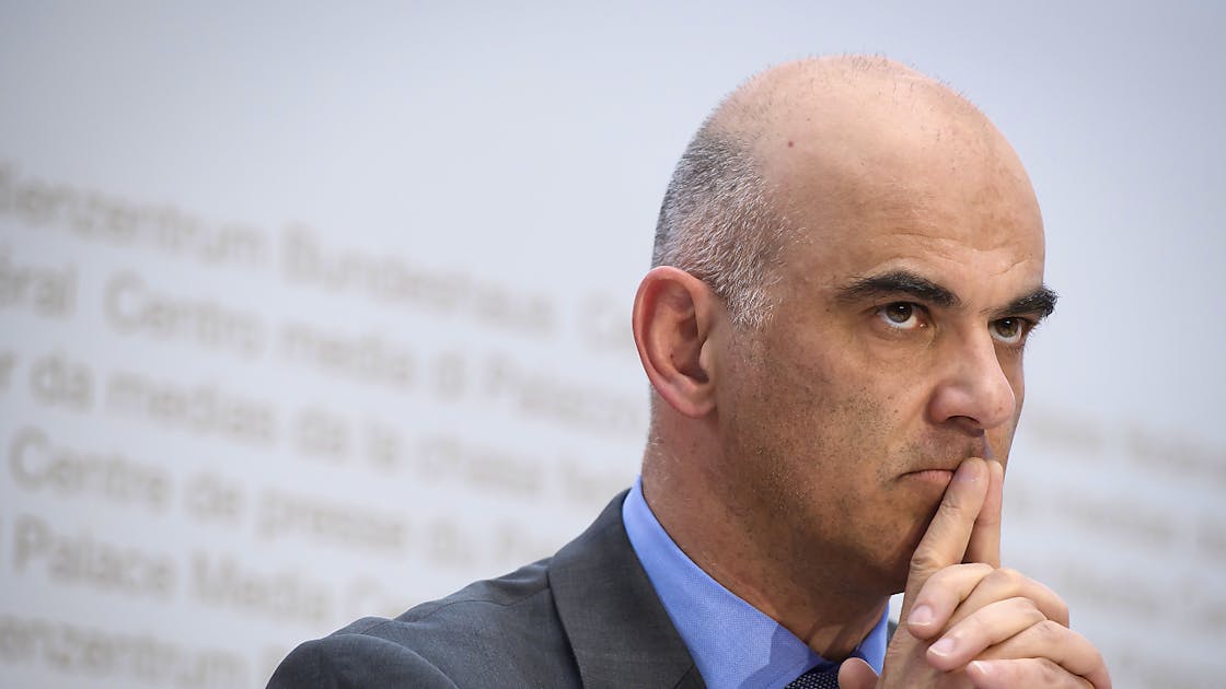 COVID-19: Alain Berset et les cantons détaillent les nouvelles mesures