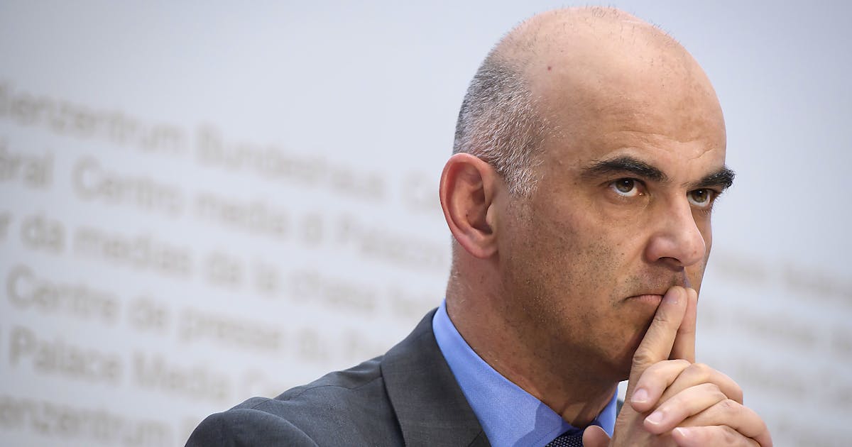 COVID-19: Alain Berset et les cantons détaillent les nouvelles mesures