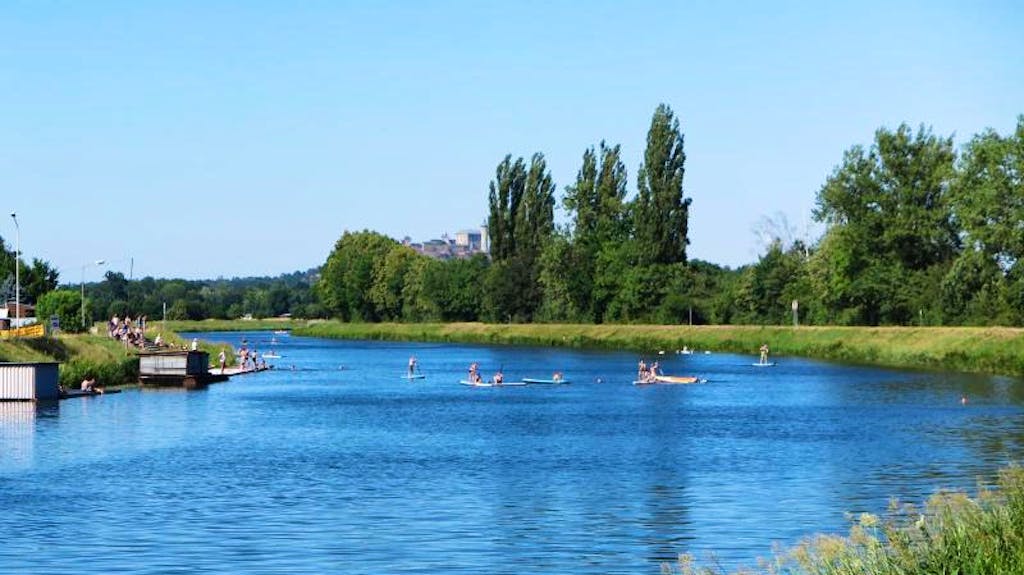 Mit Nostalgiebahn entlang der Elbe durch Tschechien