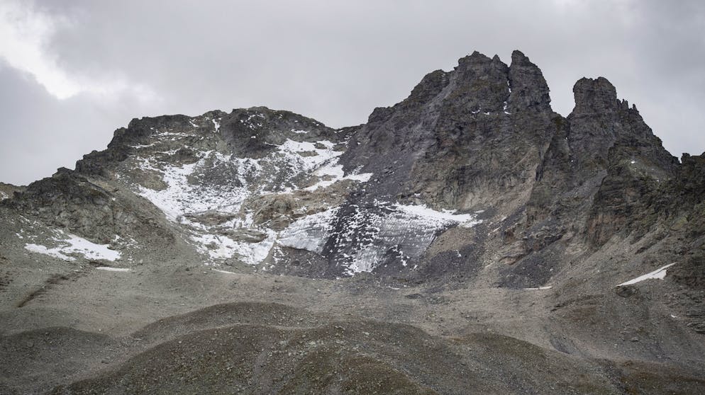 Der Pizolgletscher liegt 16 Kilometer nordwestlich von Chur im Kanton St. Gallen.
