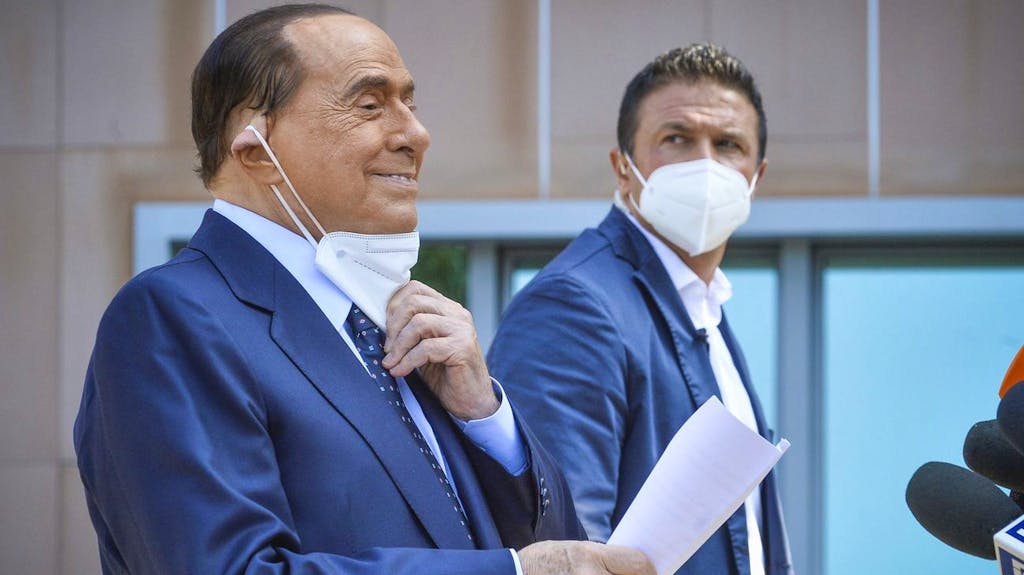 epa08668066 Former Italian Prime Minister Silvio Berlusconi speaks to the press as he leaves San Raffaele hospital in Milan, Italy, 14 September 2020. Berlusconi said suffering from COVID-19 was 'the most dangerous ordeal of my life'. He was hospitalized on 04 September with COVID-related bilateral pneumonia. EPA/ANDREA FASANI