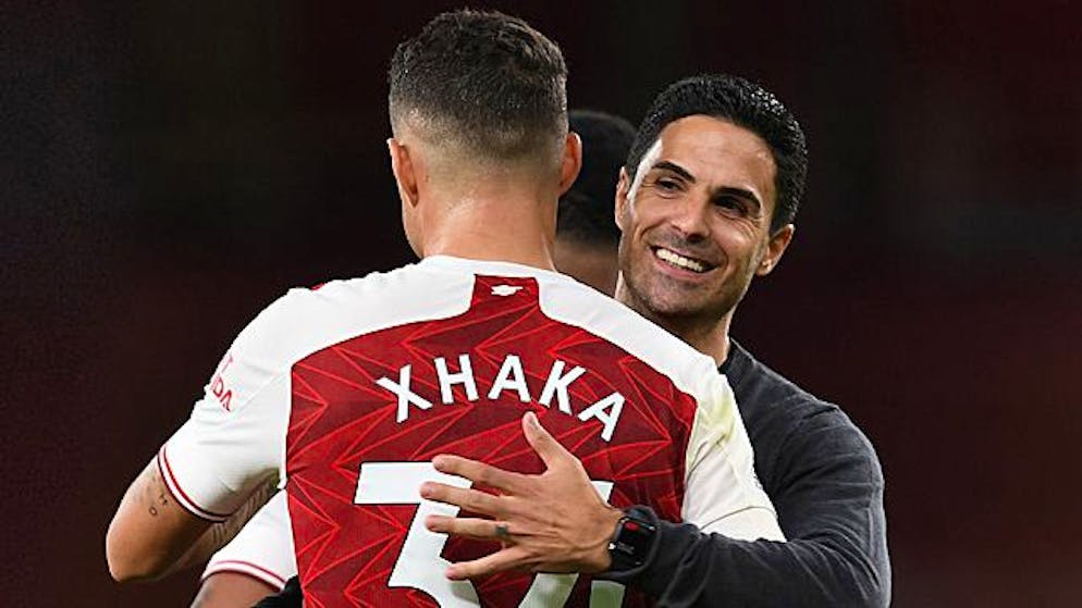 Schätzen sich: Coach Mikel Arteta und Granit Xhaka.