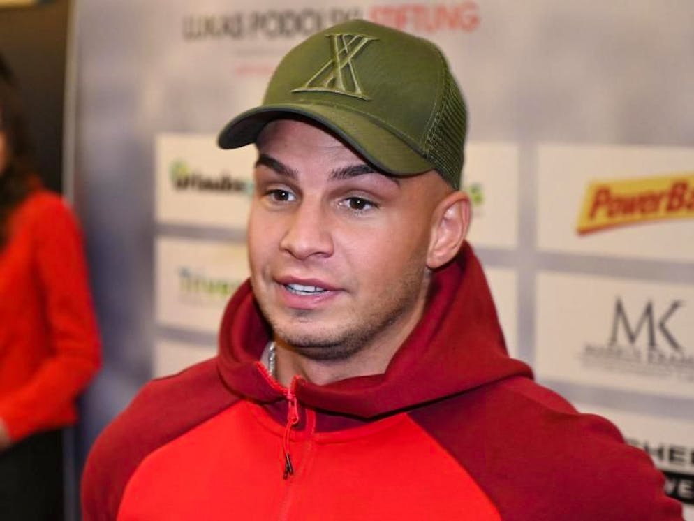 Pietro Lombardi ist verliebt. Foto: Henning Kaiser/dpa